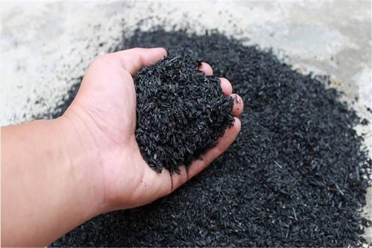 稻壳灰排水性佳，可增加植物根部氧气供应，防止因土壤物理结构性不好，而产生植物根系窒息
